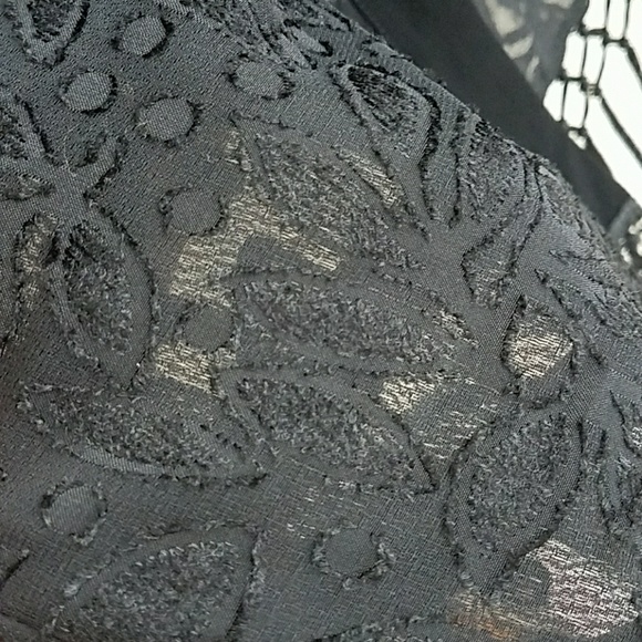 Cape - Picture 3 of 8